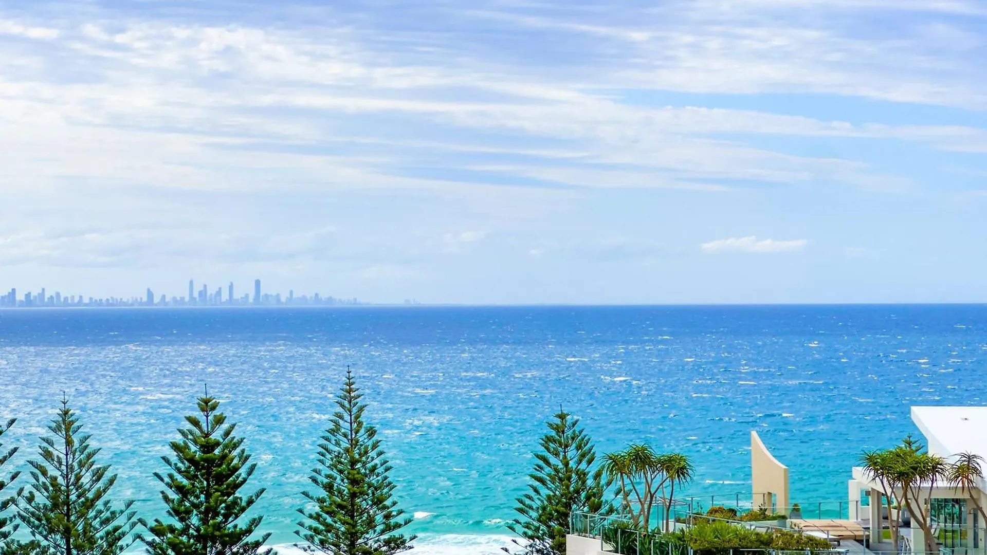 Rainbow Commodore Coolangatta Gold Coast